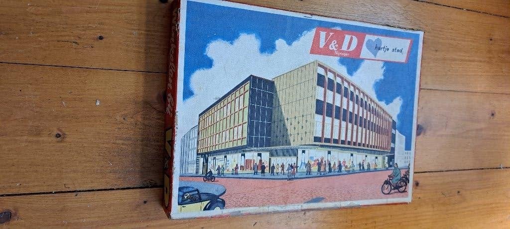 Spel Winkelen bij Vroom & Dreesmann, Nijmegen, Verzamelen, Ophalen of Verzenden, Gebruikt, Overige typen