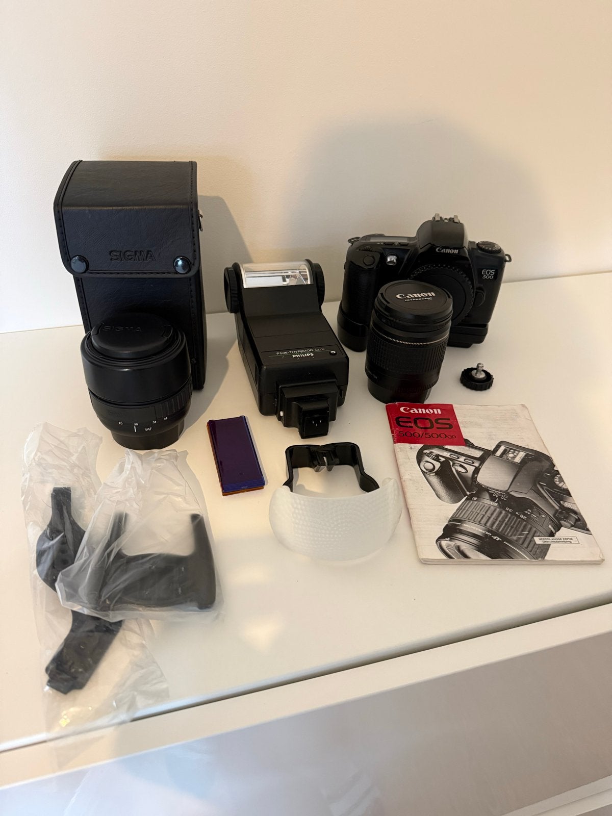 Canon EOS 500 Spiegelreflexcamera met accessoires, Audio, Tv en Foto, Fotocamera's Analoog, Ophalen, Gebruikt, Spiegelreflex, Canon