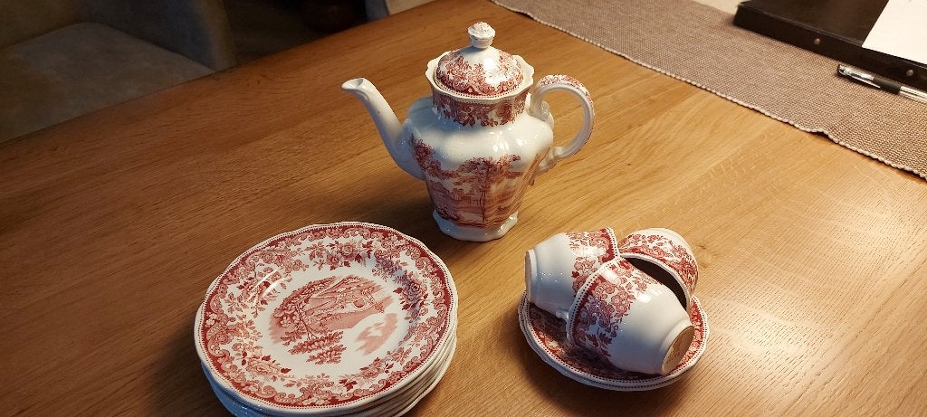 Copeland Spode Rhine rood mokkakannetje, 3 kop en schotels, Ophalen of Verzenden