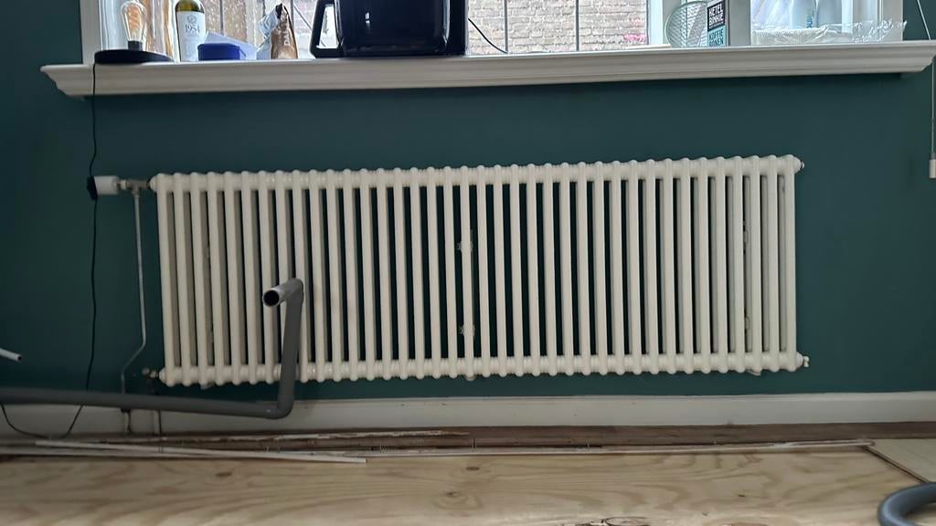 Zehnder Charleston 2 koloms designradiator, Doe-het-zelf en Verbouw, Verwarming en Radiatoren, Ophalen, 30 tot 80 cm, Radiator