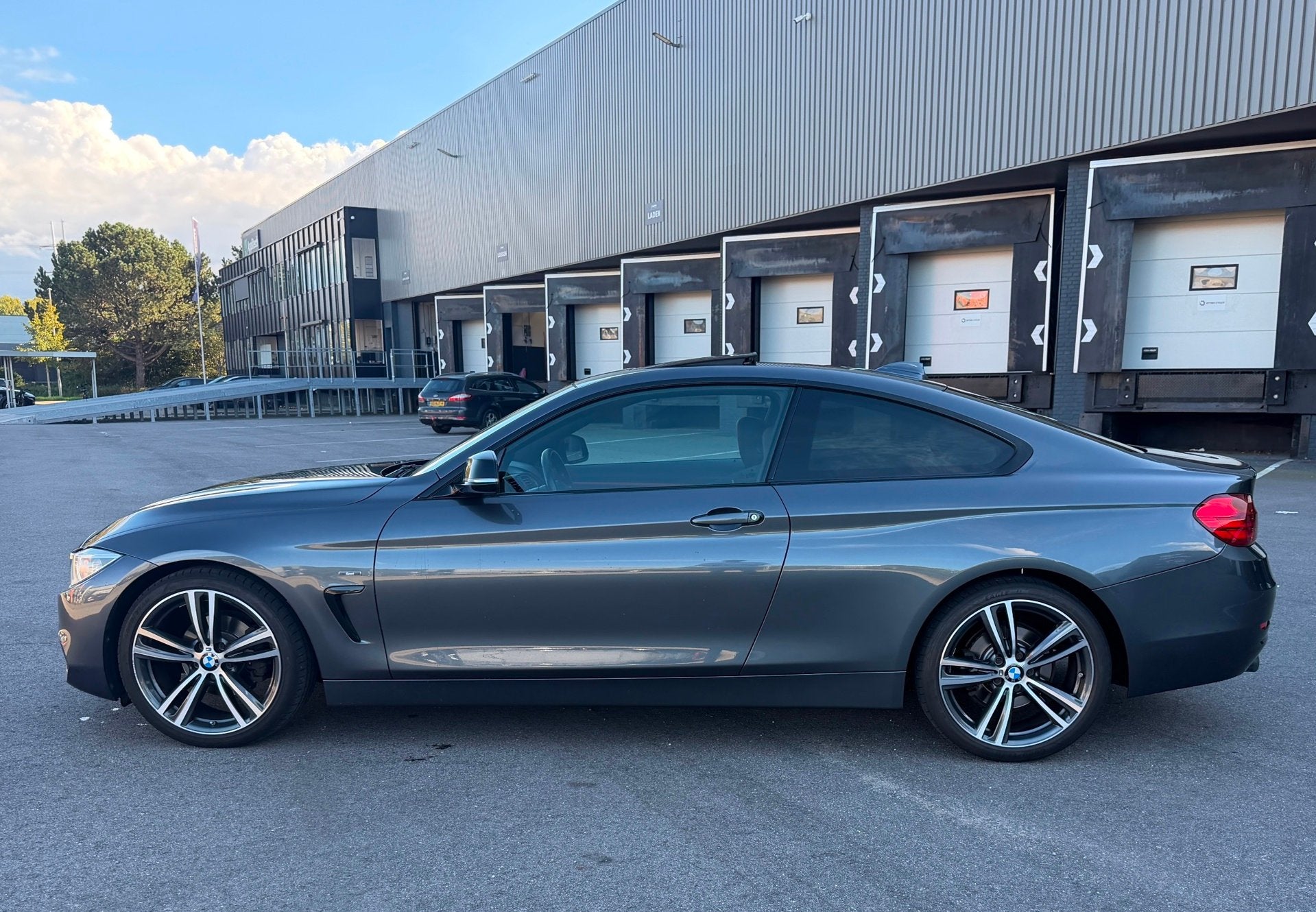 BMW 4-serie Coupé 420i High Executive M-PAKKET SCHUIFDAK/HA, Auto's, Dealer onderhouden, Achterwielaandrijving, Gebruikt, 4 stoelen