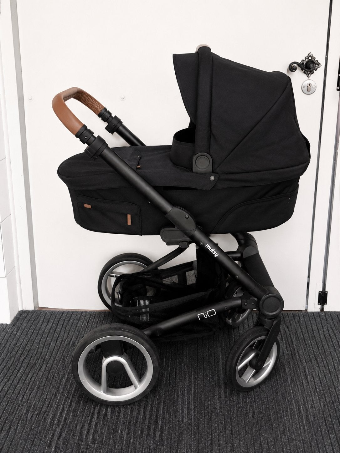 Mutsy Nio North kinderwagen met veel accessoires, Ophalen, Zo goed als nieuw, Combiwagen, Met reiswieg