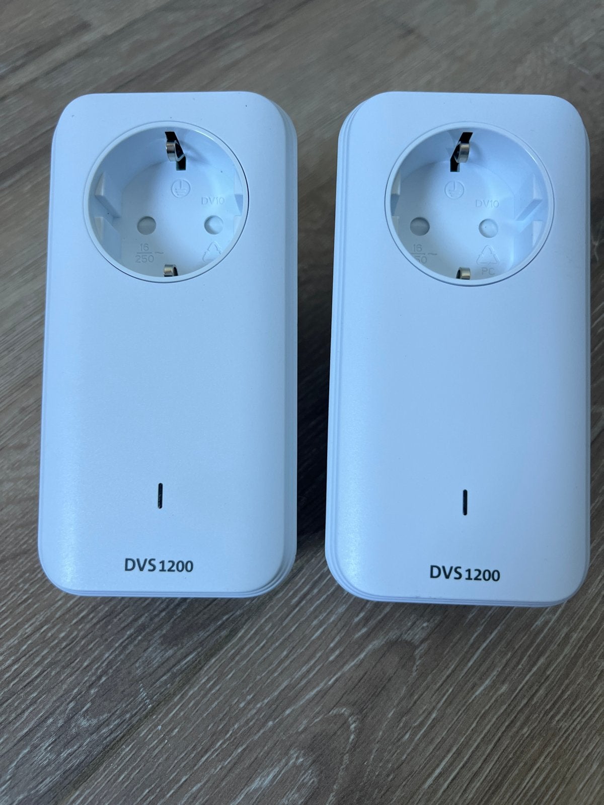 DVS 1200 Powerline Adapters (set van 2), Ophalen of Verzenden, Zo goed als nieuw, Router