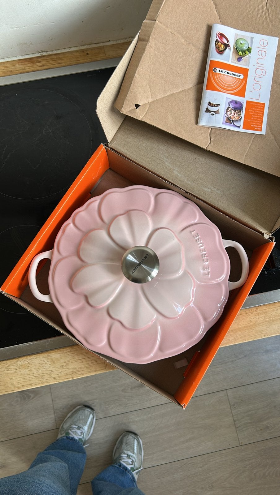 Le Creuset Bloesem Braadpan Shell Pink 26cm Nieuw, Ophalen, Met deksel, Nieuw, Le Creuset