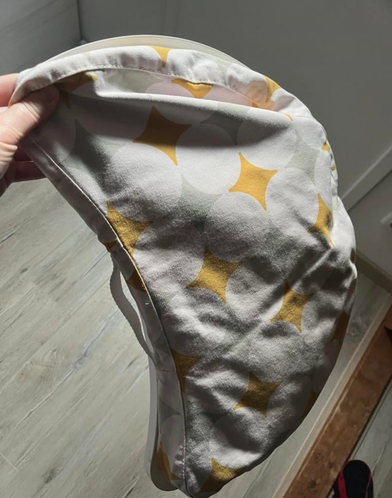Wasbaar laptop kussen met plastic verharding voor op schoot, Ophalen of Verzenden, Zo goed als nieuw