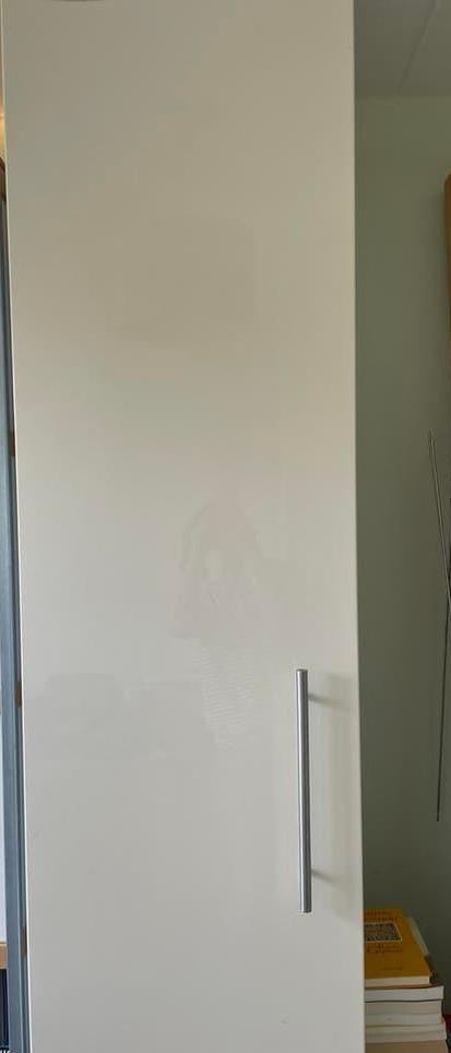Verkocht: Smalle hoge Pax kast - gratis ophalen, Ophalen, 200 cm of meer, 50 tot 100 cm, Zo goed als nieuw