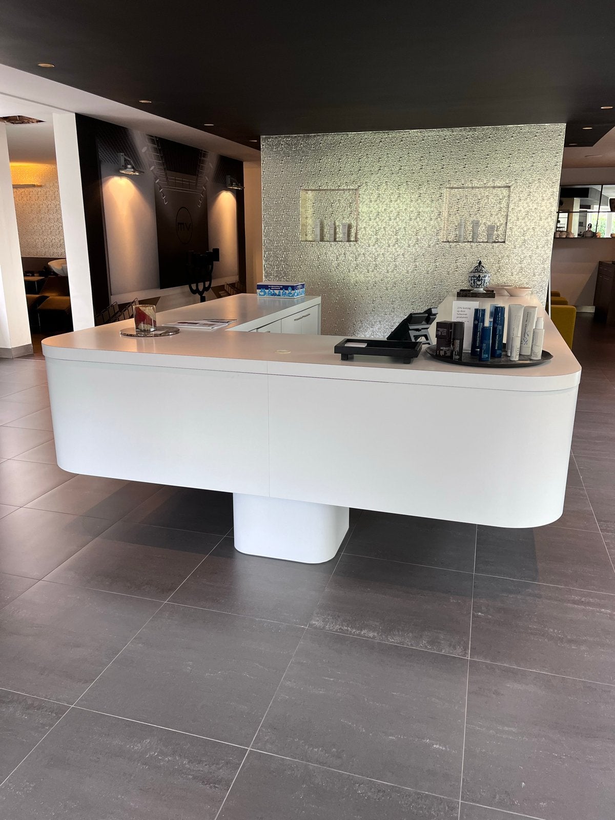Moderne witte balie / receptie voor kantoor, winkel of salon, Receptie of Entree, Ophalen of Verzenden, Gebruikt, Overige typen