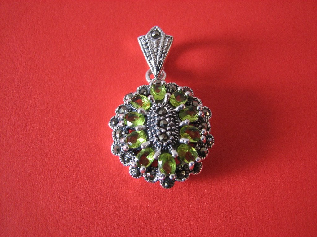 Mooie Zilveren Hanger met Peridot en Markasietjes, Verzenden, Zilver, Hanger, Met edelsteen