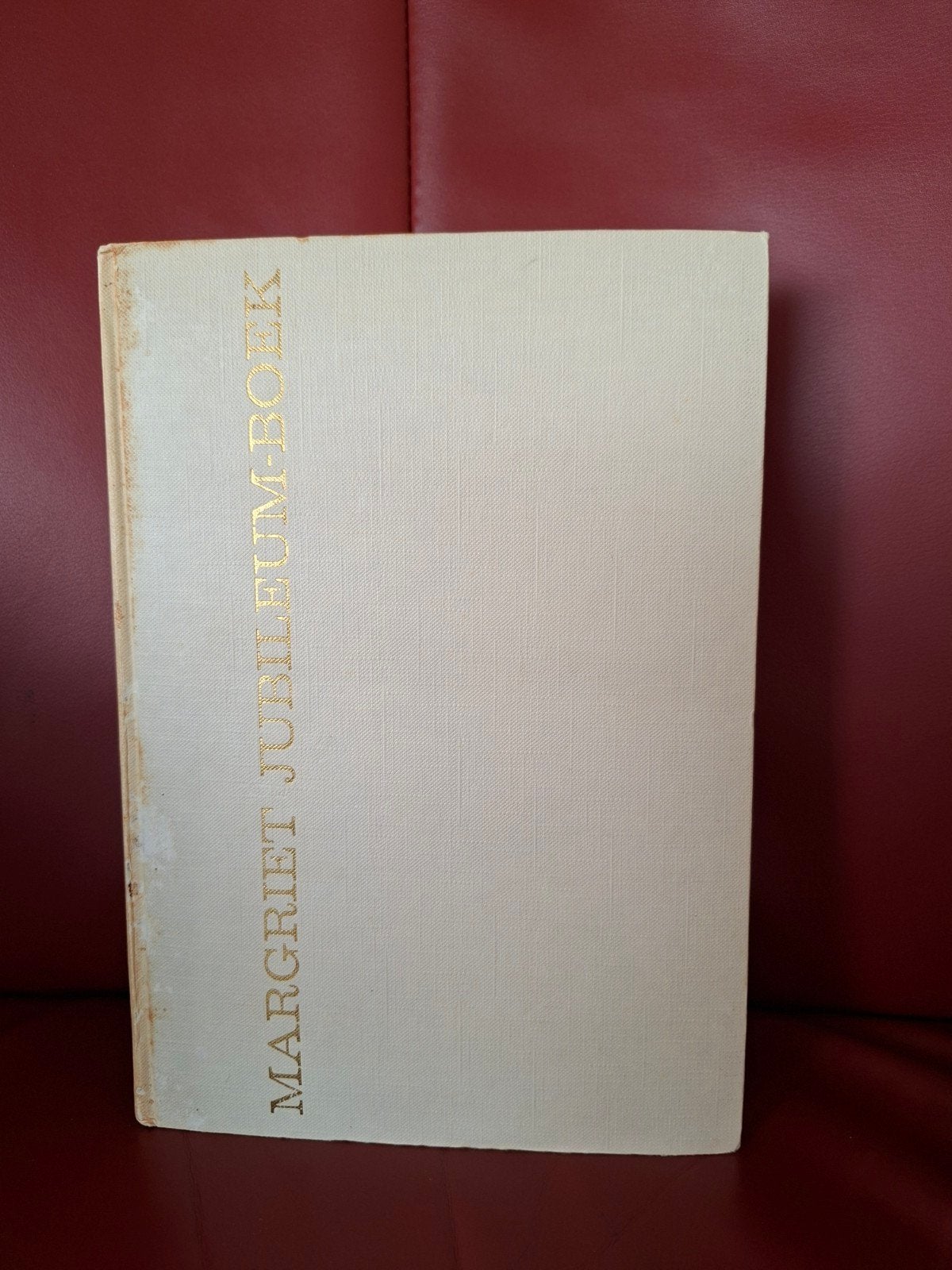 RETRO MARGRIET JUBILEUM-BOEK 1961 MARGRIET-BIBLIOTHEEK, Ophalen of Verzenden, Gelezen, Diverse auteurs