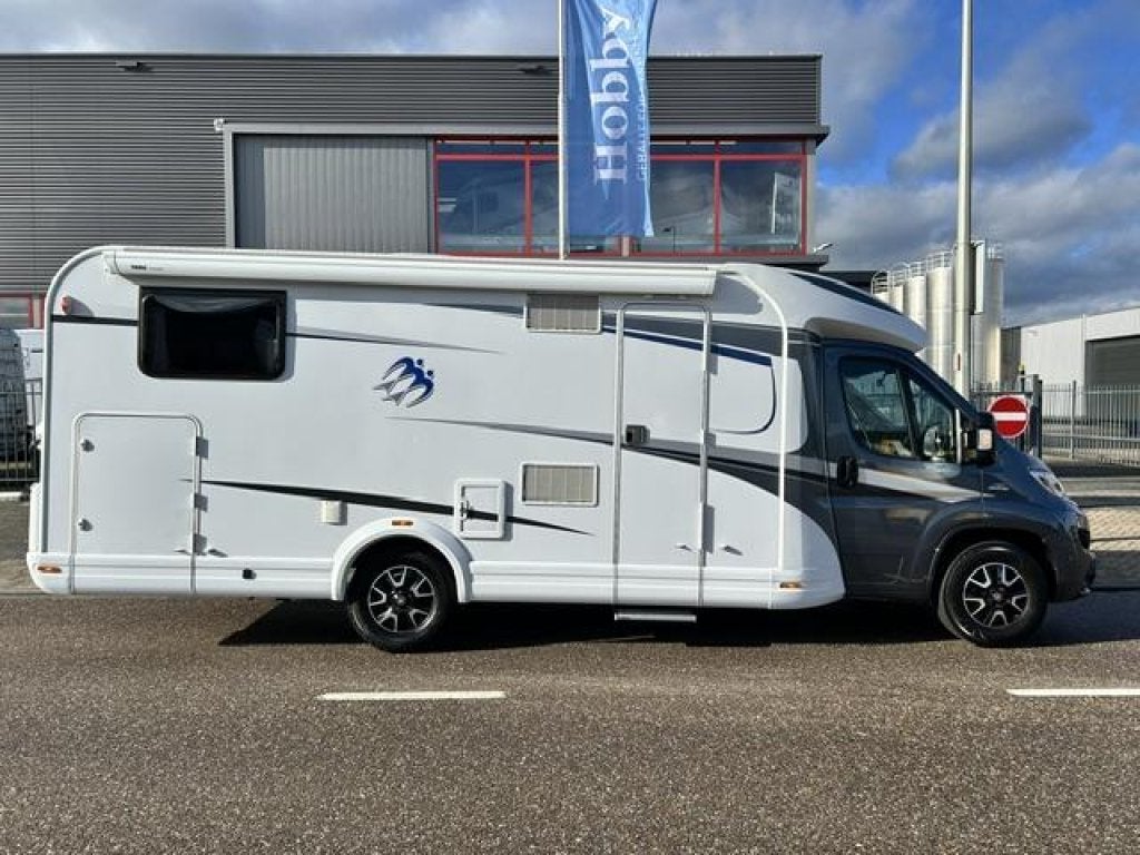 Knaus Sky TI, Half-automaat, Tot en met 2, 6 tot 7 meter, Bedrijf