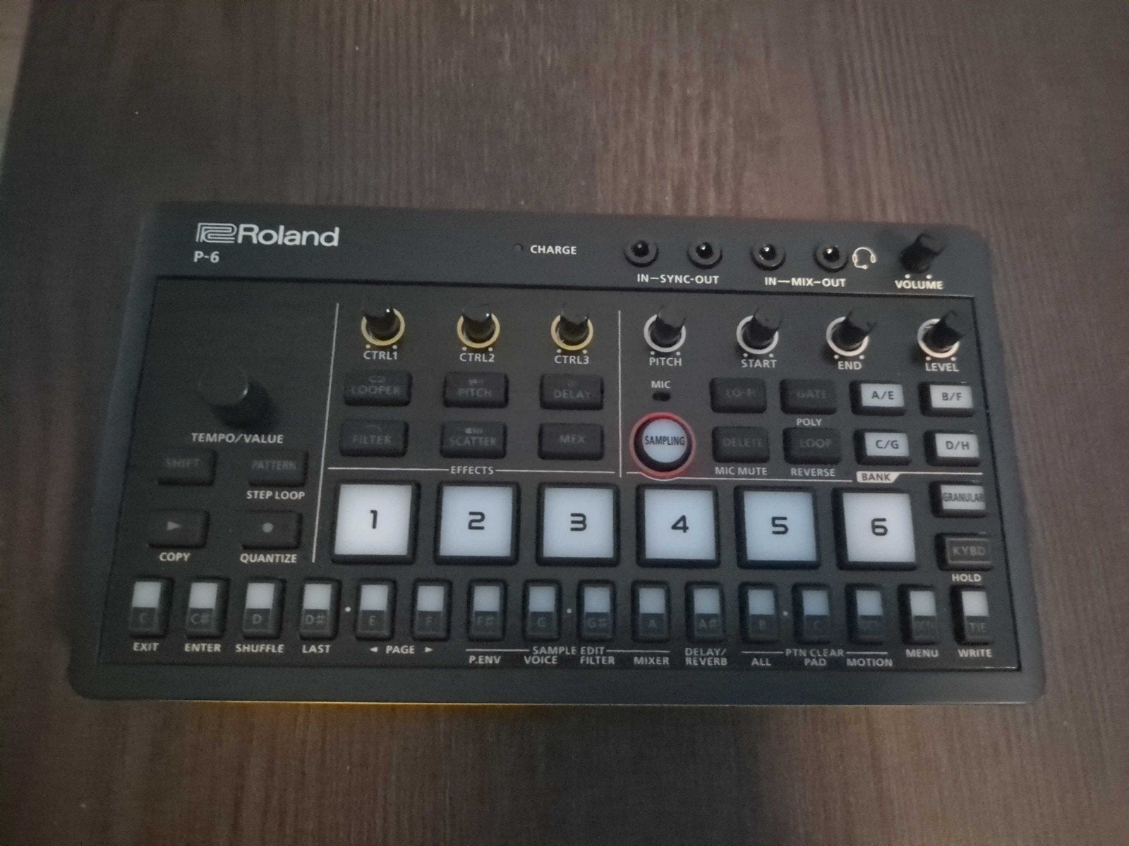 roland p6, Muziek en Instrumenten, Ophalen of Verzenden, Zo goed als nieuw