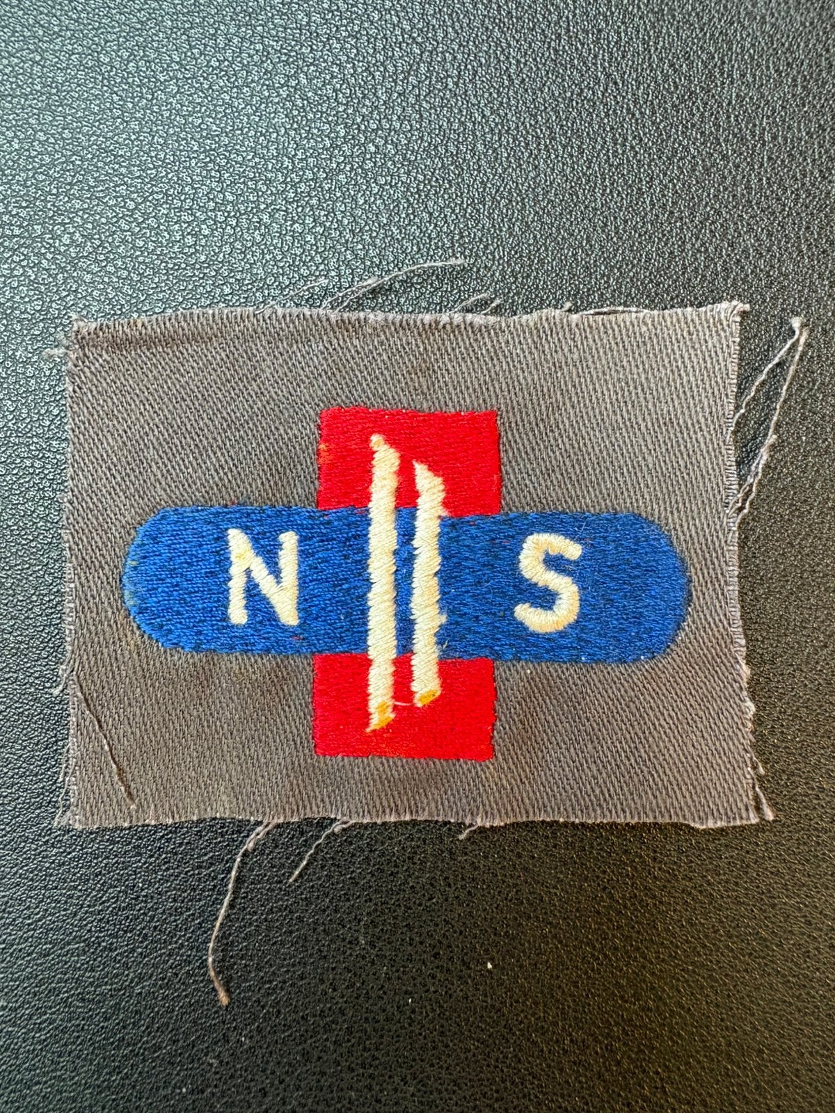 Katoenen patch oud NS-logo (jaren 50), Ophalen of Verzenden, Gebruikt, Trein