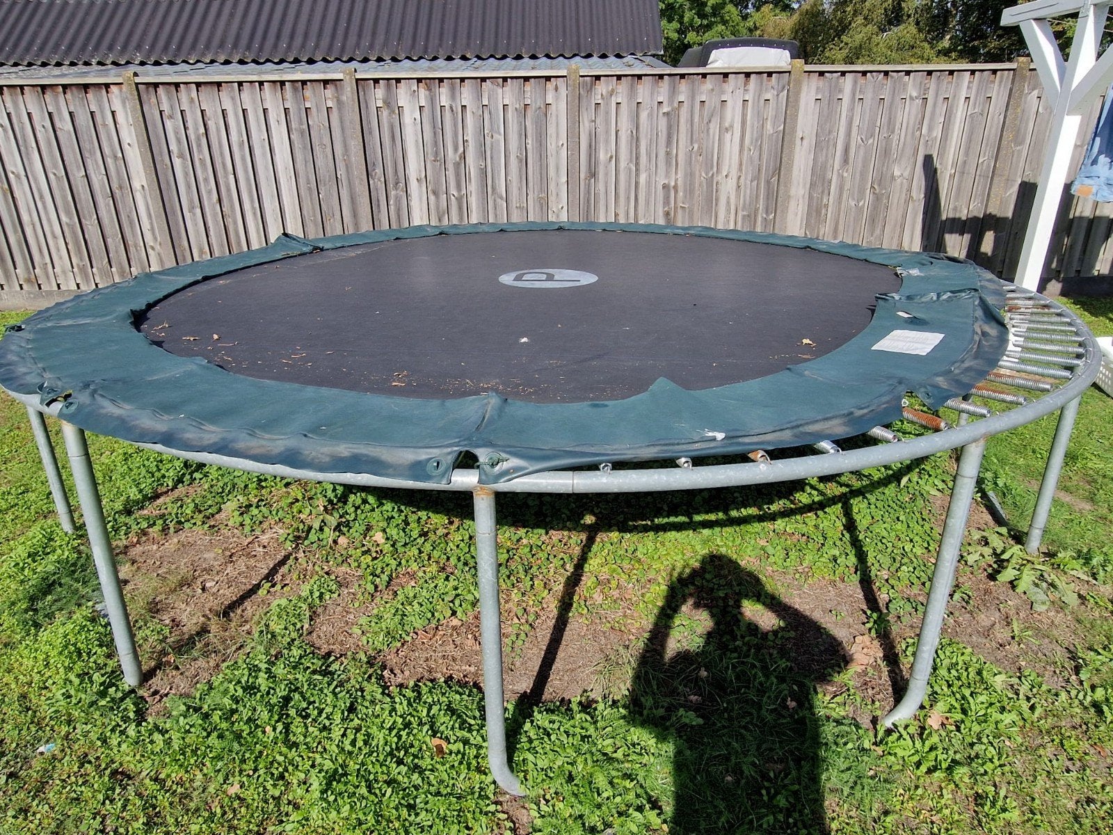 Nette trampoline (rand aan vervanging toe)