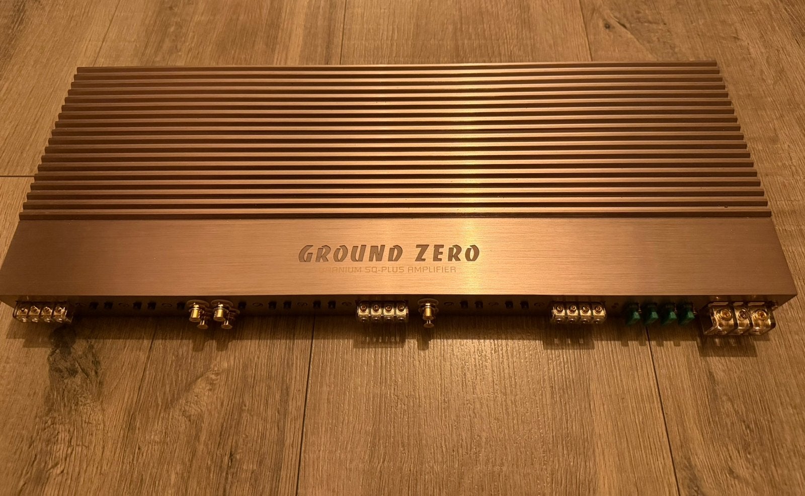 Ground Zero GZUA 6SQ 6 kanaals versterker sound quality, Auto diversen, Autospeakers, Ophalen, Zo goed als nieuw