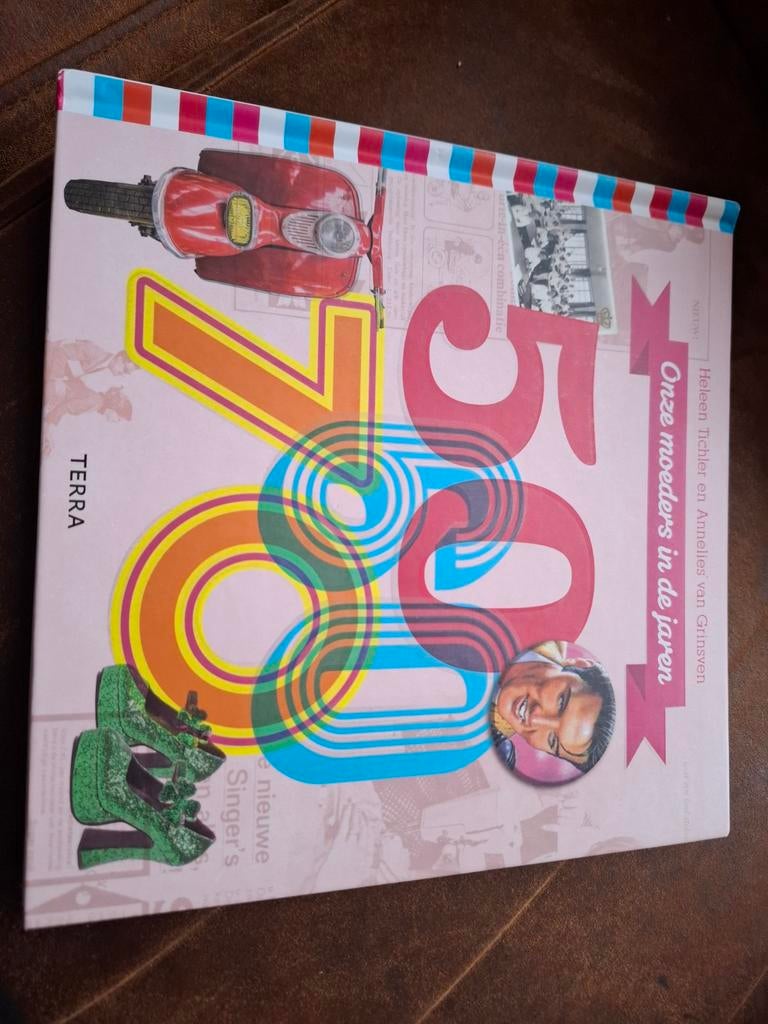Boek onze moeders in de jaren 50 60 70, Ophalen of Verzenden