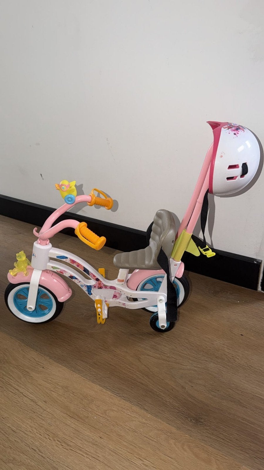 Roze driewieler met duwstang en helm voor baby born, Ophalen, Gebruikt, Babypop