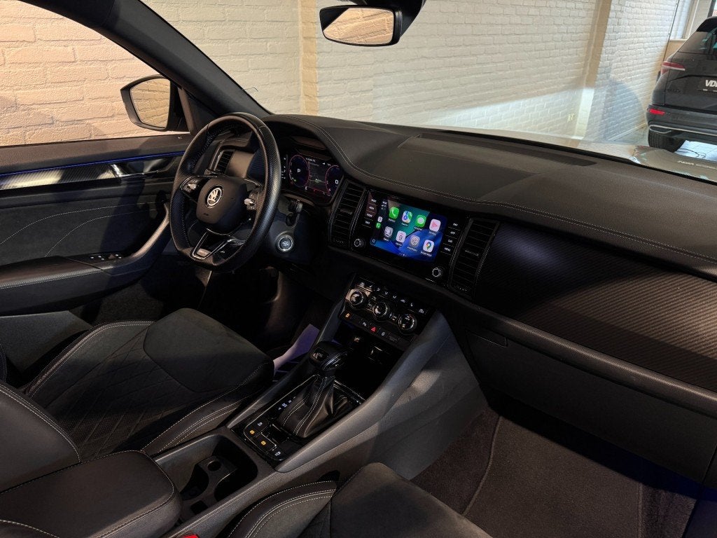 Skoda KODIAQ 1.5 TSI ACT Sportline Business Trekhaak Camera, USB, Huisgarantie, 4 cilinders, 14 km/l