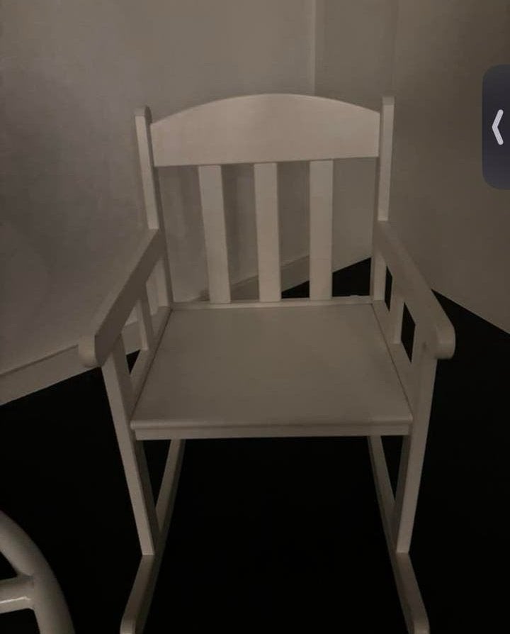 Ikea kinder schommelstoel wit - Zo goed als nieuw, Huis en Inrichting, Stoelen, Ophalen, Wit, Zo goed als nieuw, Eén
