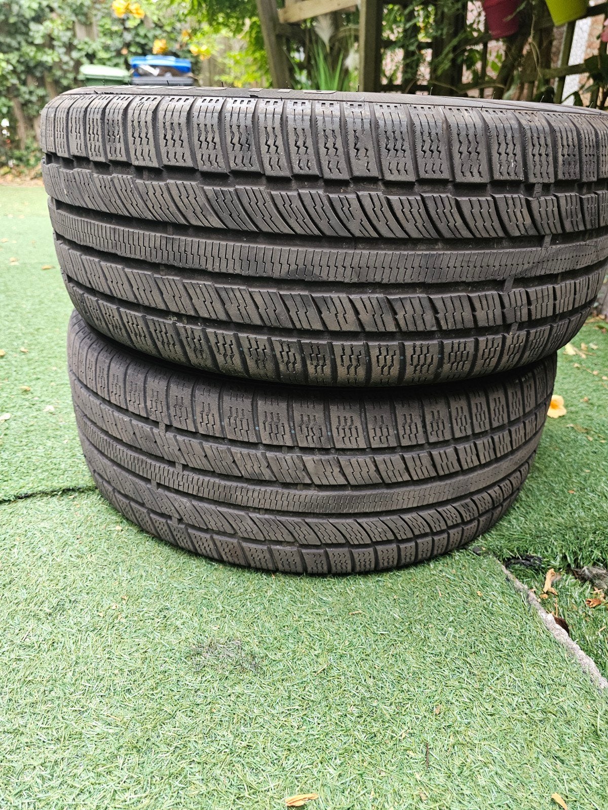 All Season Banden 235/50R18 101V XL (2 stuks), 18 inch, Gebruikt, Ophalen of Verzenden, 235 mm