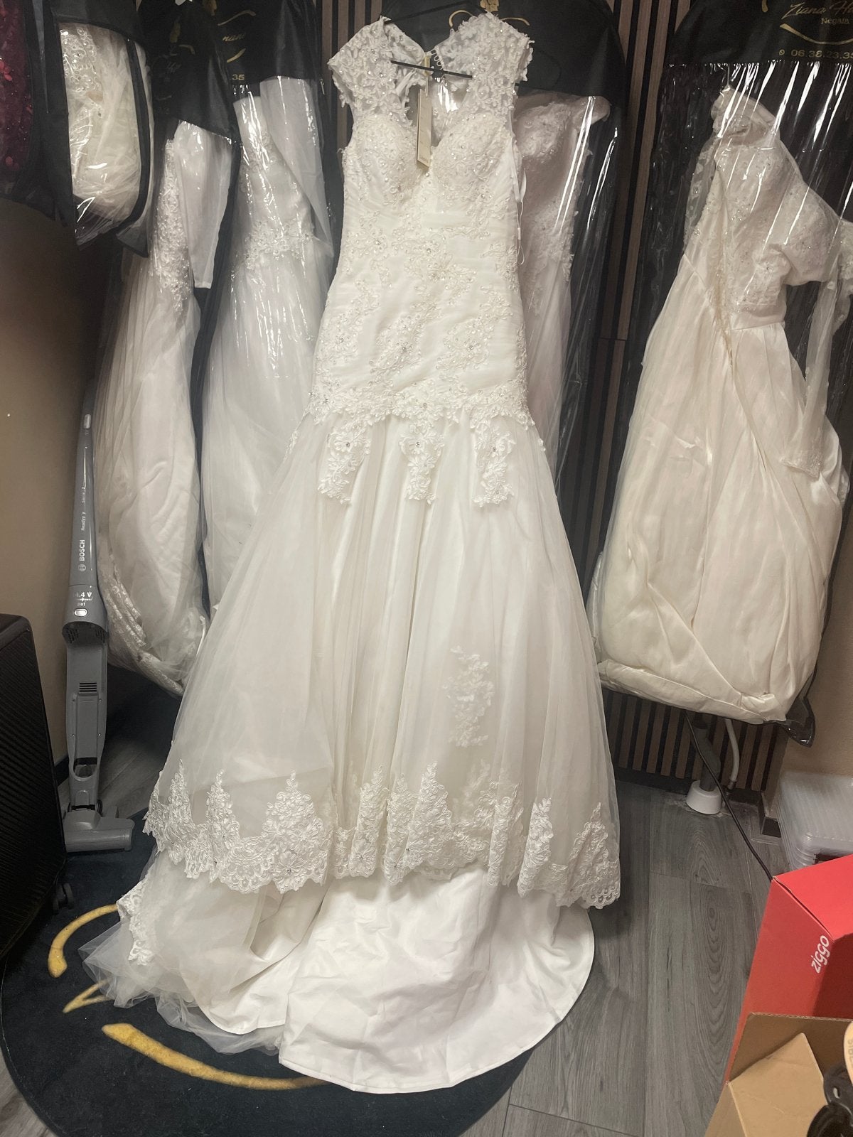 Prachtige Bruidsjurk Maat 40 - Nieuw met Kant en Strass, Ophalen of Verzenden, Nieuw, Wit, Trouwjurk