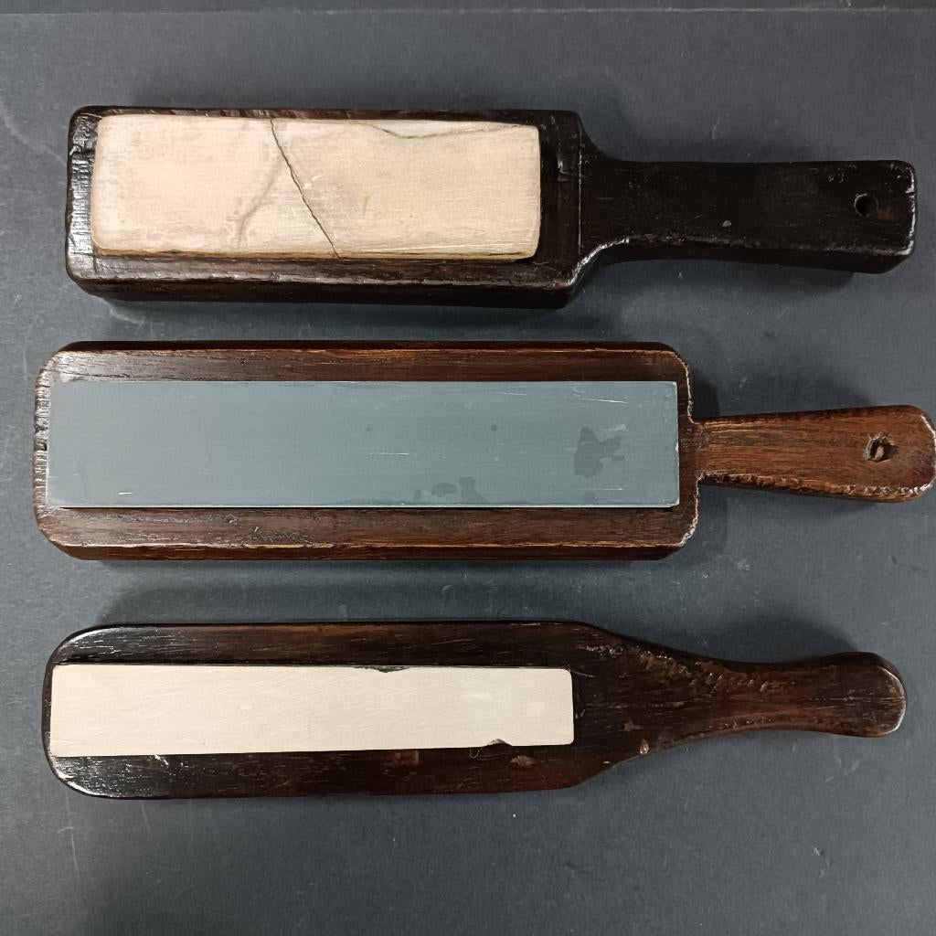 4 RAZOR SHARPENING STONE COTICULE + FINE STONE SCHEERMES, Antiek en Kunst, Verzenden