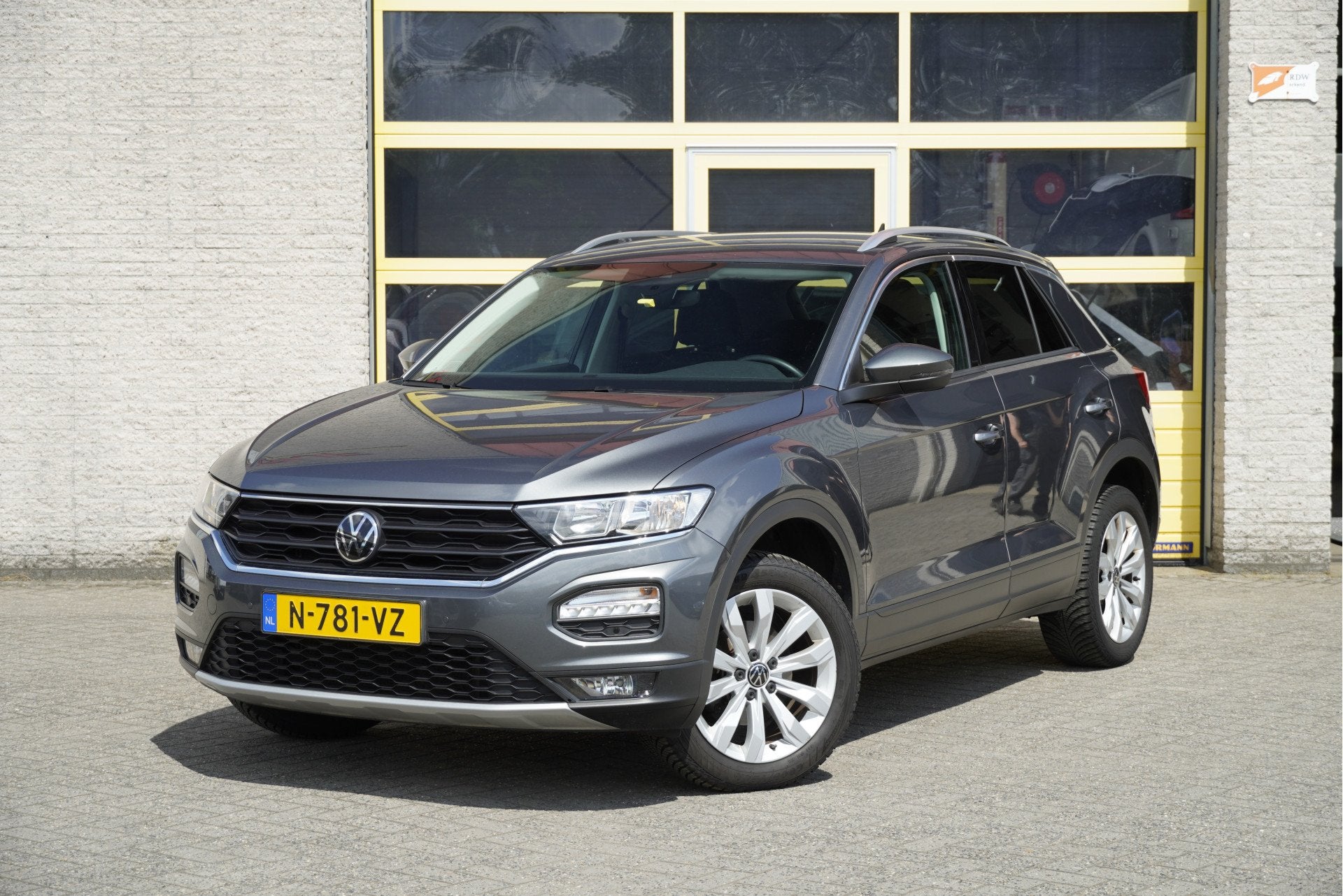 Volkswagen T-Roc 1.5 TSI 150PK! Automaat Style BJ2021 Lmv 17, Auto's, Volkswagen, Stof, 4 cilinders, 150 pk, Origineel Nederlands