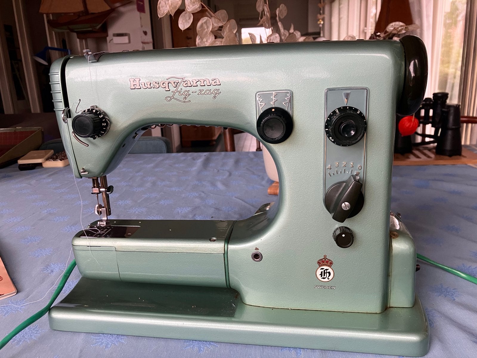 Husqvarna Zig-Zag naaimachine met koffer en handleiding, Ophalen, Gebruikt, Naaimachine, Husqvarna