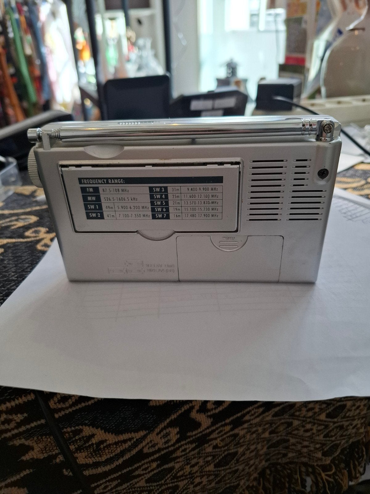Grundig YB 218 Wereldontvanger - Compacte Reisradio, Audio, Tv en Foto, Ophalen of Verzenden