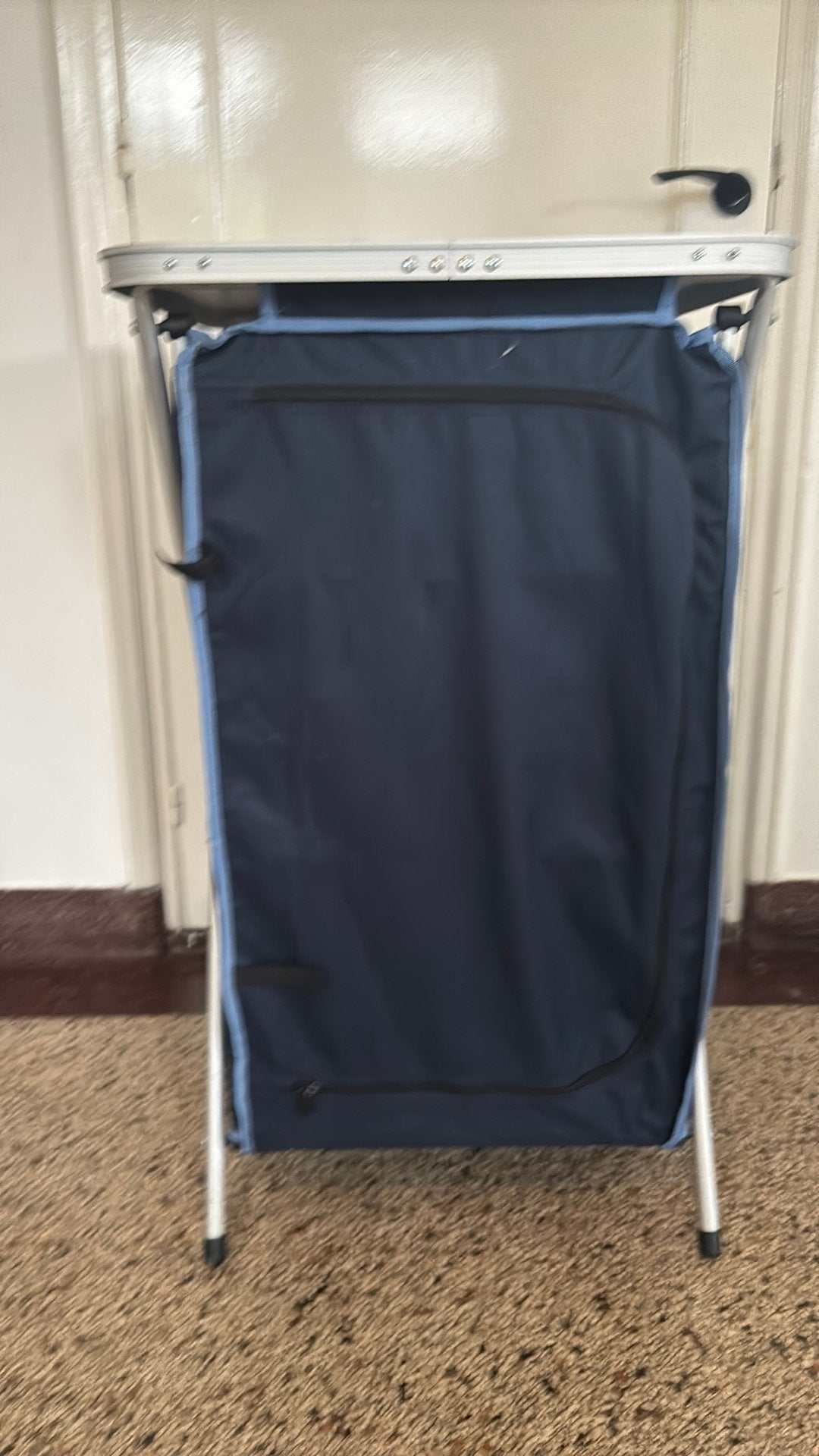 Campingkast inclusief legplanken. Zeer nette staat, Ophalen, Zo goed als nieuw, Campingkast