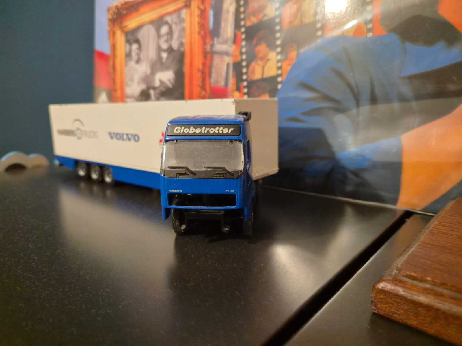 Gezocht iemand die  2 vrachtwagen modelen kan repareren, Hobby en Vrije tijd, Modelauto's | 1:50, Ophalen, Gebruikt, Bus of Vrachtwagen
