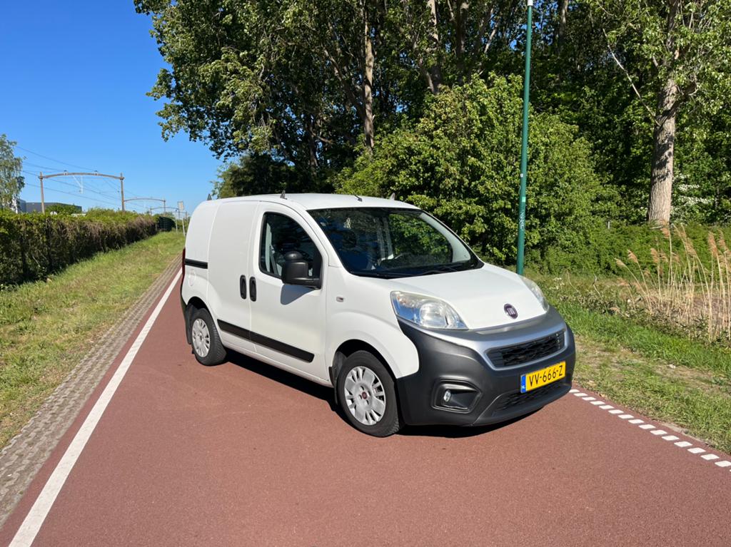 Fiat Fiorino 1.3 MJ | Airco | Cruise Control | Comformatic, Auto's, Voorwielaandrijving, 4 cilinders, 400 kg, Origineel Nederlands