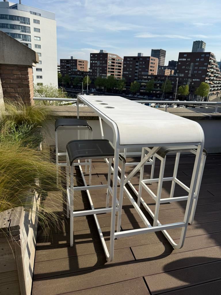 Hoge eettafel/barmeubel + krukken: Ego Paris, serie Tandem., Tuin en Terras, Ophalen, 4 zitplaatsen, Gebruikt, Eettafel