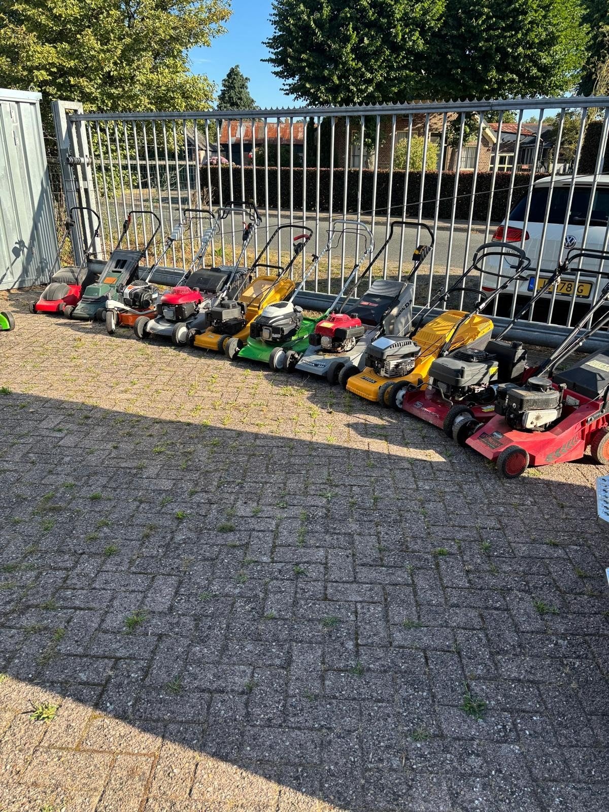 Partij gebruikte grasmaaiers 17 stuks., Ophalen, Gebruikt, Benzine-grasmaaier