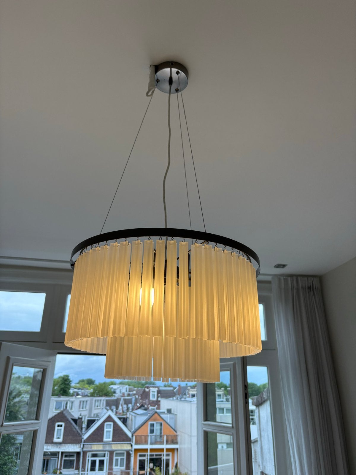 Moderne Hanglamp met Glazen Buisjes, Ophalen, Zo goed als nieuw, Glas, 50 tot 75 cm