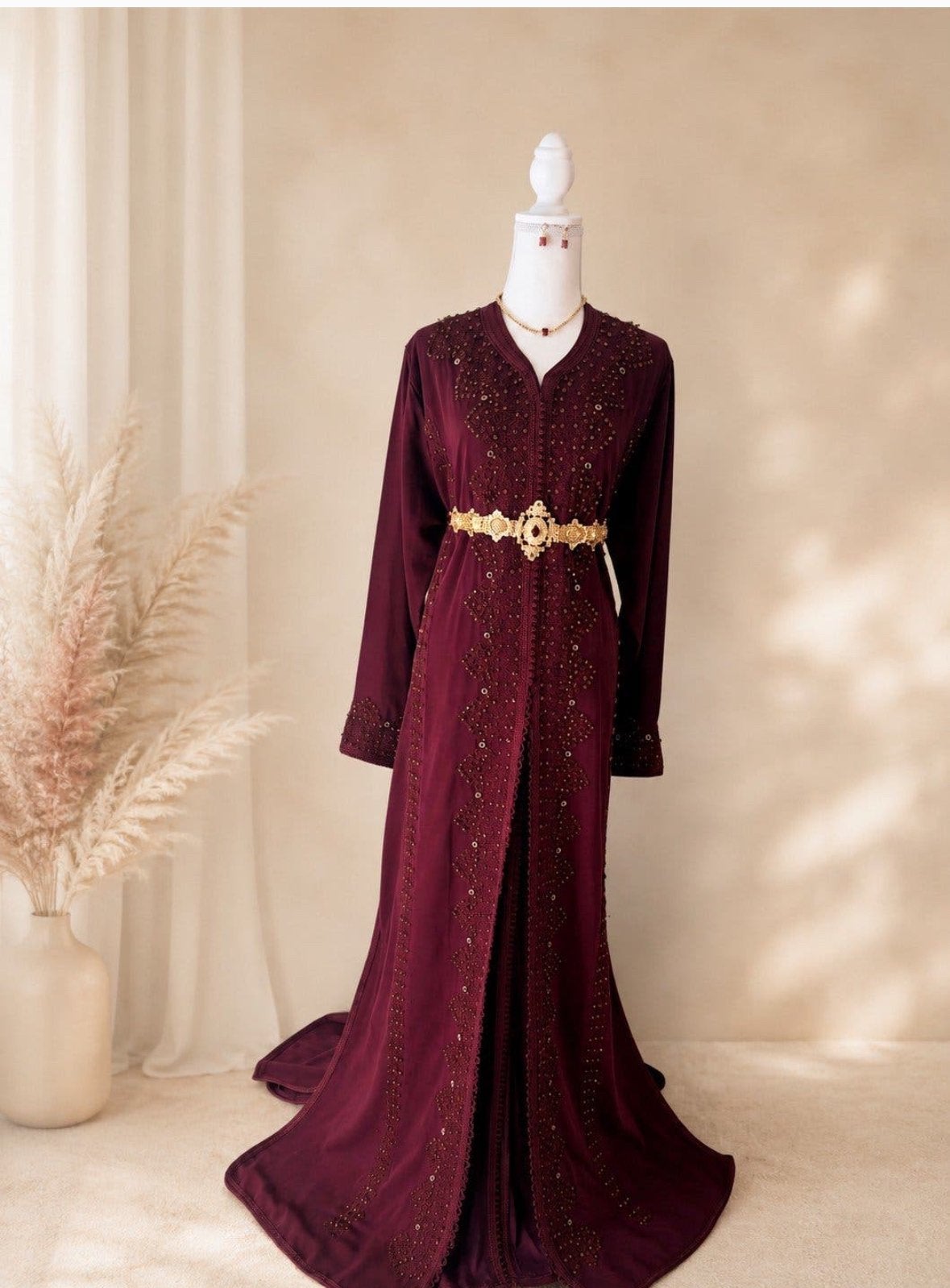 Bordeauxrood Takchita met Gouden Detail, te HUUR, Galajurk, Zo goed als nieuw, Rood, Ophalen
