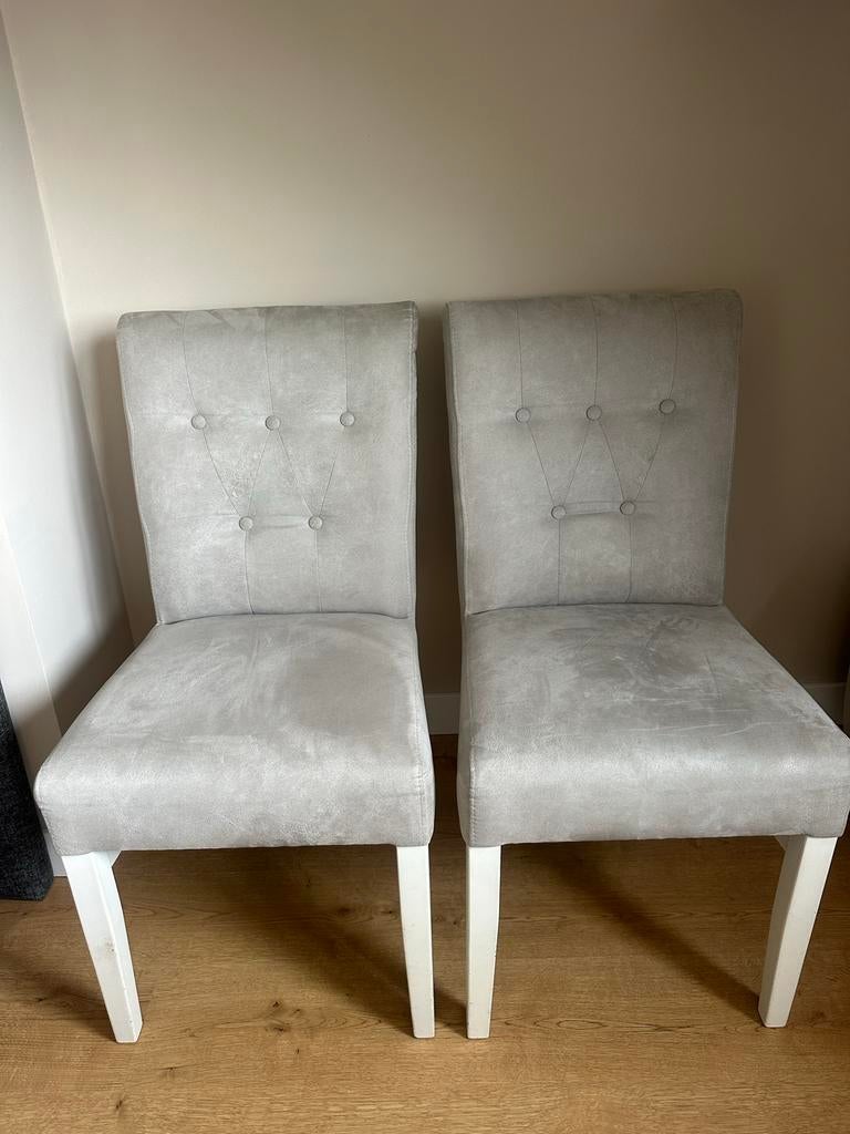 Twee landelijke stoelen, lichtgrijs, Ophalen, Twee, Zo goed als nieuw, Stof