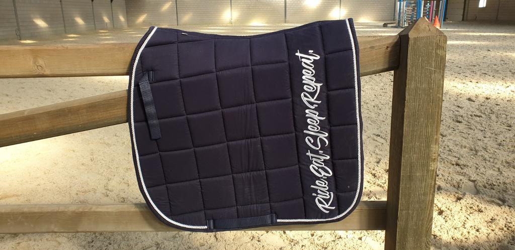 Horsegloss set donkerblauw dekje full dressuur en trui, Dieren en Toebehoren, Ophalen of Verzenden, Zo goed als nieuw