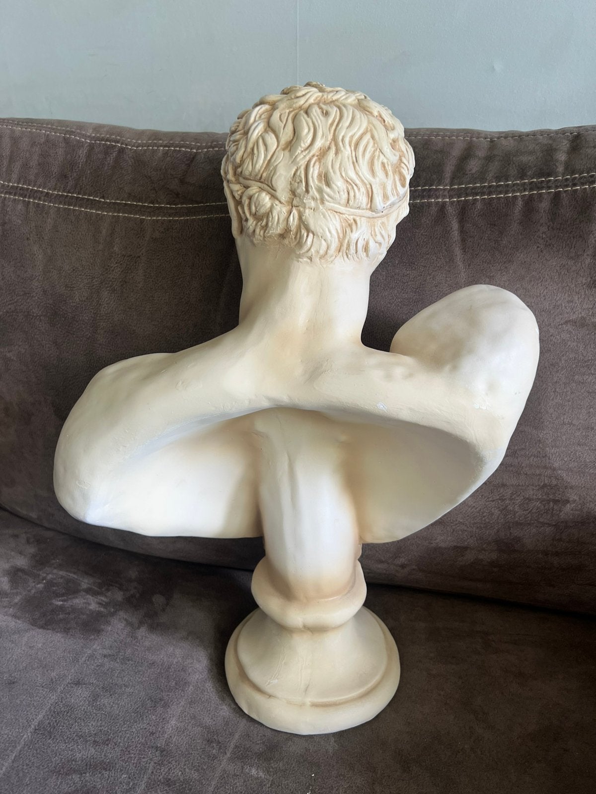 Vintage/Antiek Zwaar Gipsen Beeld/ Buste Griekse God Hermes., Gips, Buste, Op sokkel, Beige