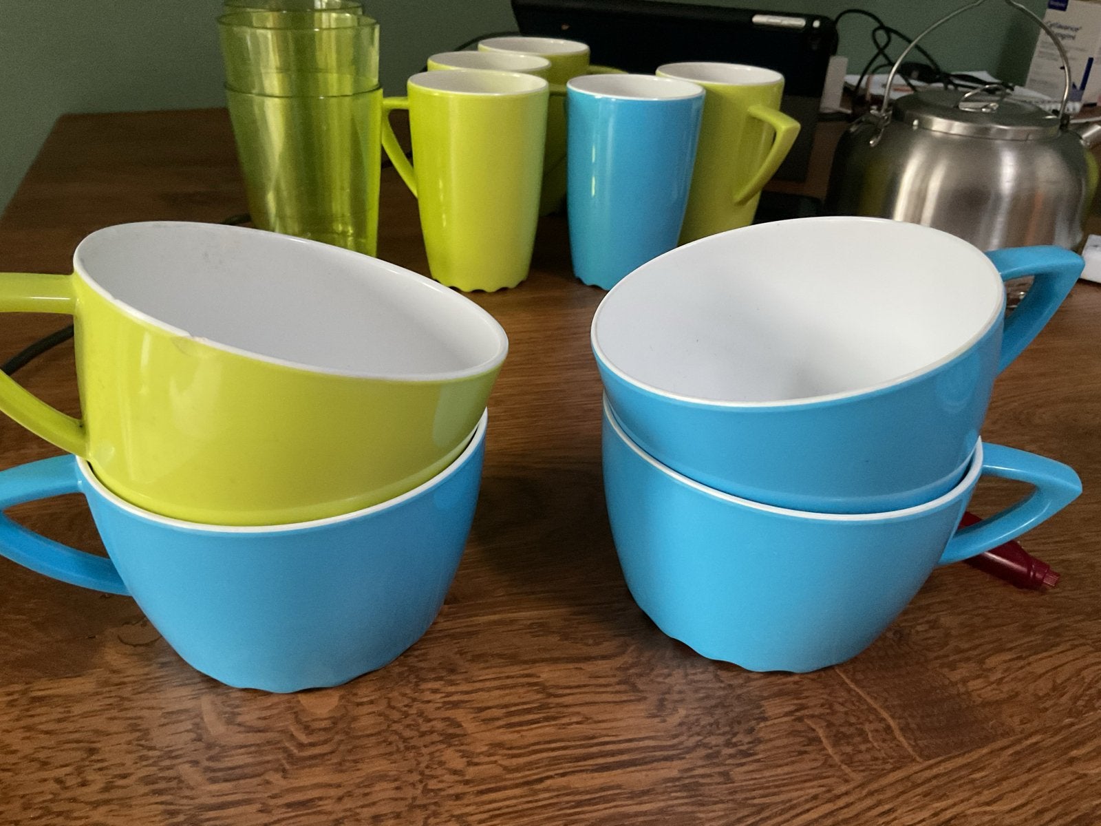 Diverse mepal servies 4 borden, kommen, kopjes, glazen, Ophalen of Verzenden, Zo goed als nieuw