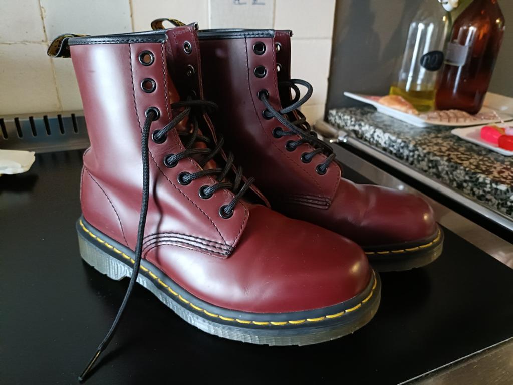 Dr. Martens mt 38 kersenrood, Kleding | Dames, Schoenen, Dr. Martens, Ophalen of Verzenden, Zo goed als nieuw