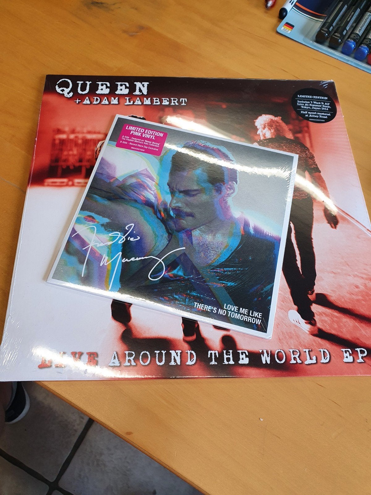 Queen/Lambert-12" EP+Freddie Mercury-7" Pink Vinyl RSD 2021, Geseald, Ophalen of Verzenden, Classic Rock, EP