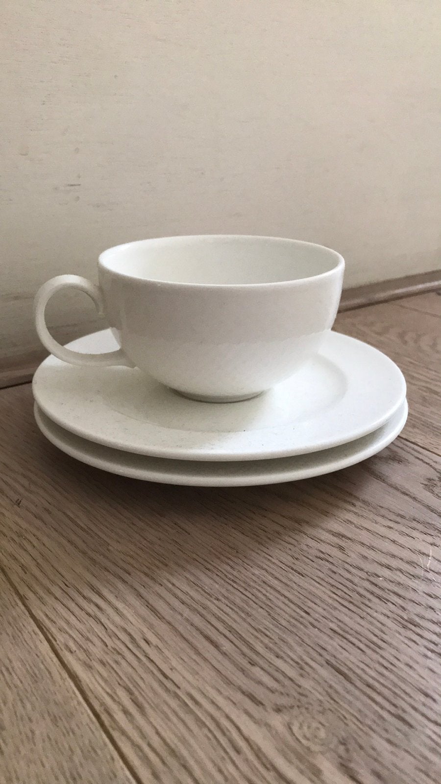 Villeroy en Boch tipo theekop met twee schoteltjes, Ophalen of Verzenden