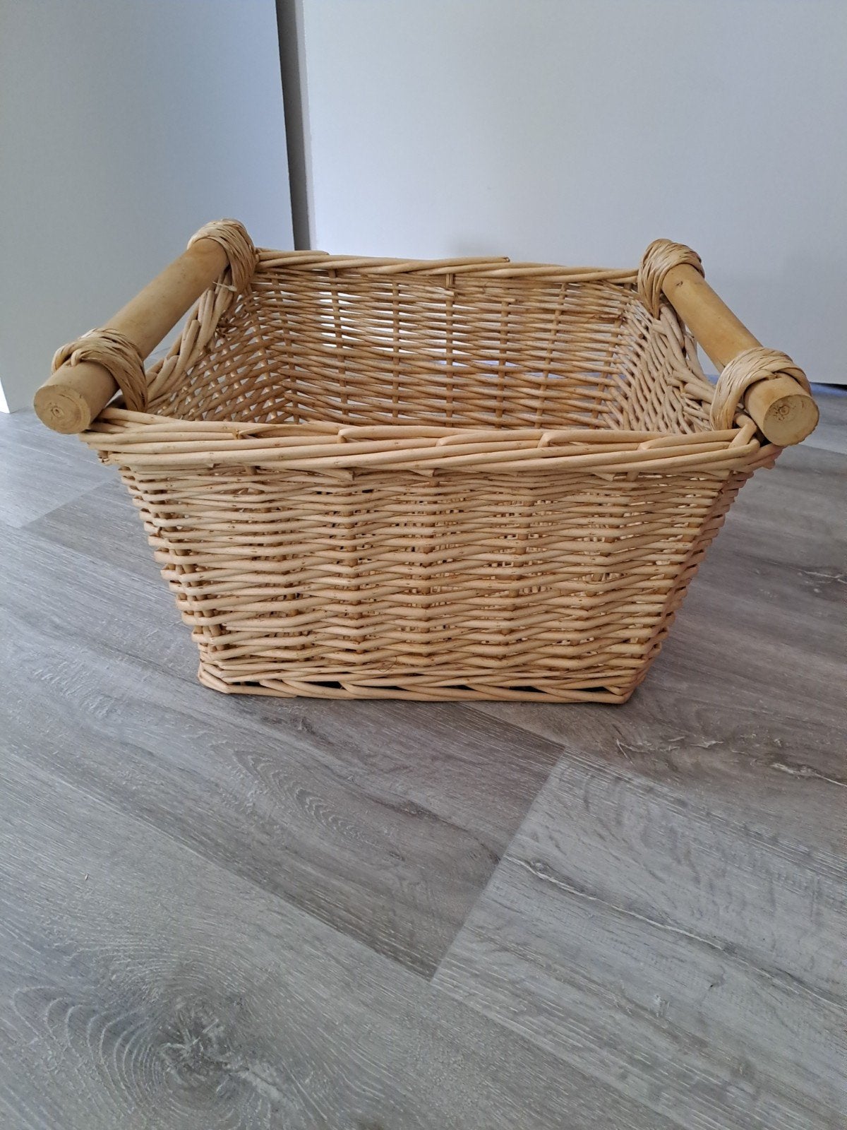 Rieten vierkante mand, Ophalen, Zo goed als nieuw, Vierkant, Riet