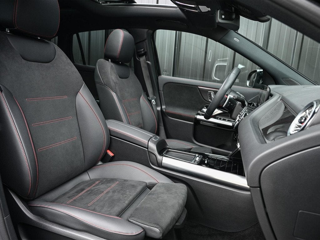 Mercedes-Benz GLA-klasse 250 e Business Solution AMG | Panor, Auto's, Stof, Gebruikt, 4 cilinders, Zwart
