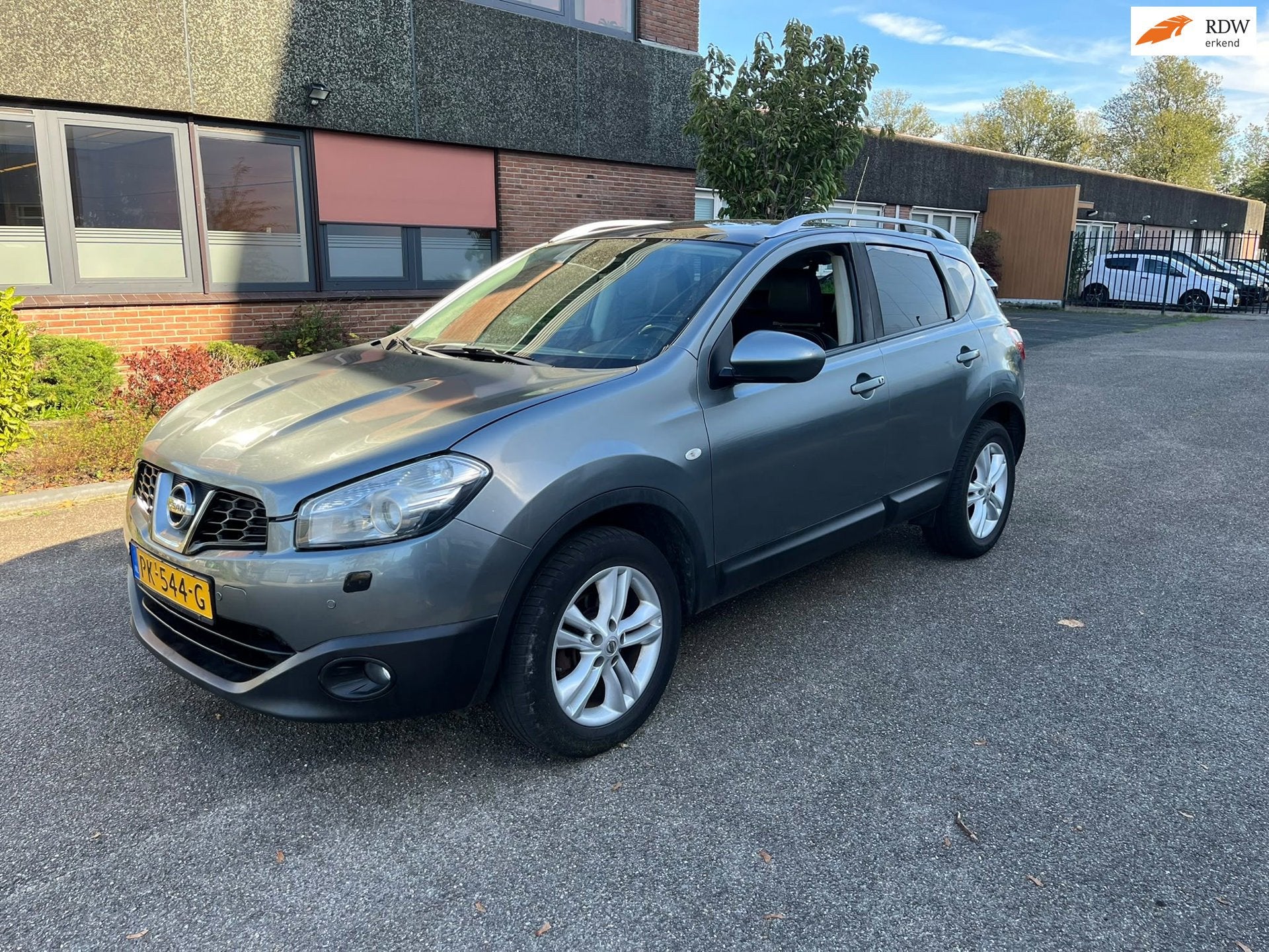 Nissan Qashqai 2.0 Acenta 4WD|Automaat|Panorama|BoseAudio|Bo, Auto's, Euro 5, Gebruikt, Zwart, Leder