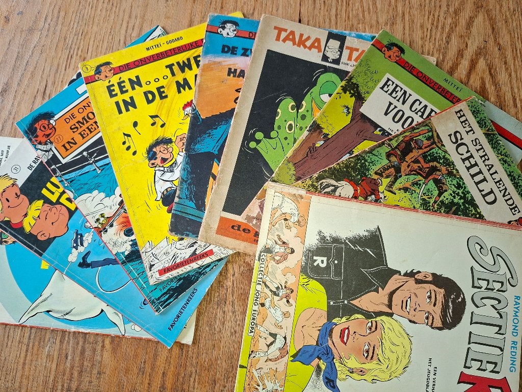 Favorietenreeks 9x Collectie Jong Europa uit Kuifje ook los, Meerdere stripboeken, Ophalen of Verzenden, Gelezen