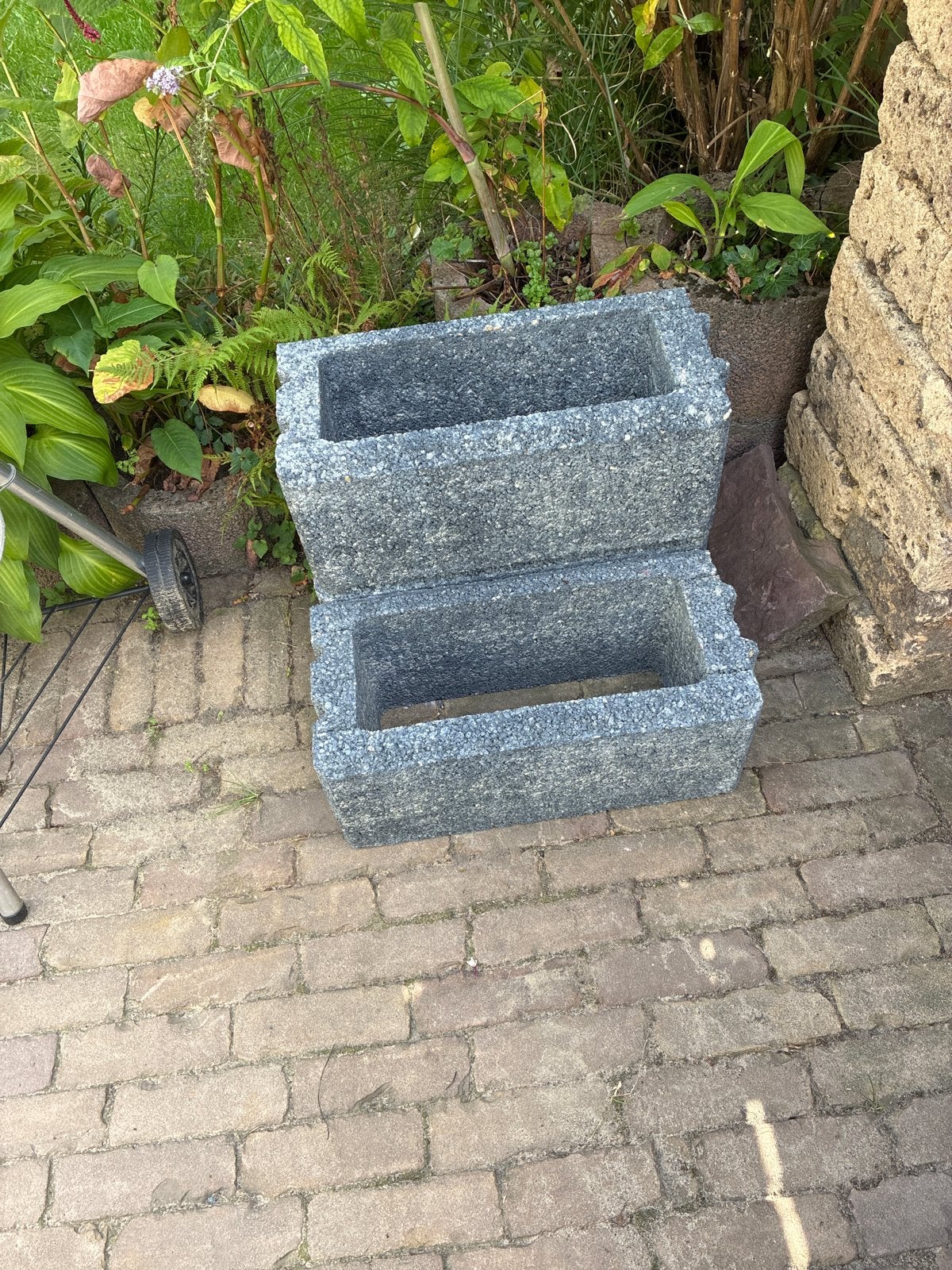 4 betonnen bloembakken voor tuin of balkon, Gebruikt, Balkon, Ophalen of Verzenden, 60 tot 100 cm