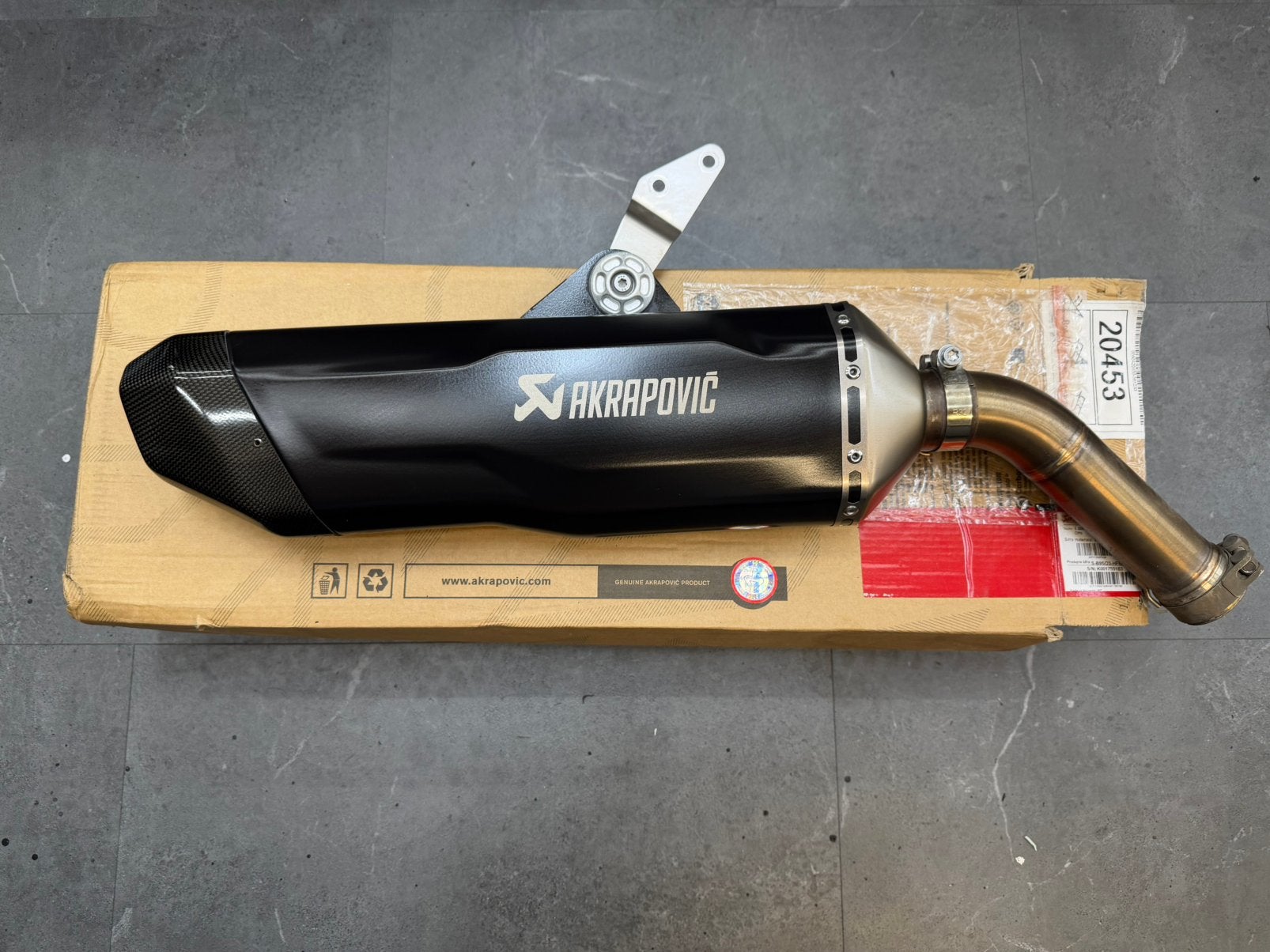 Akrapovic uitlaat demper BMW F 750 GS F 800  F 850 GS F 900, Motoren, Onderdelen | BMW, Ophalen