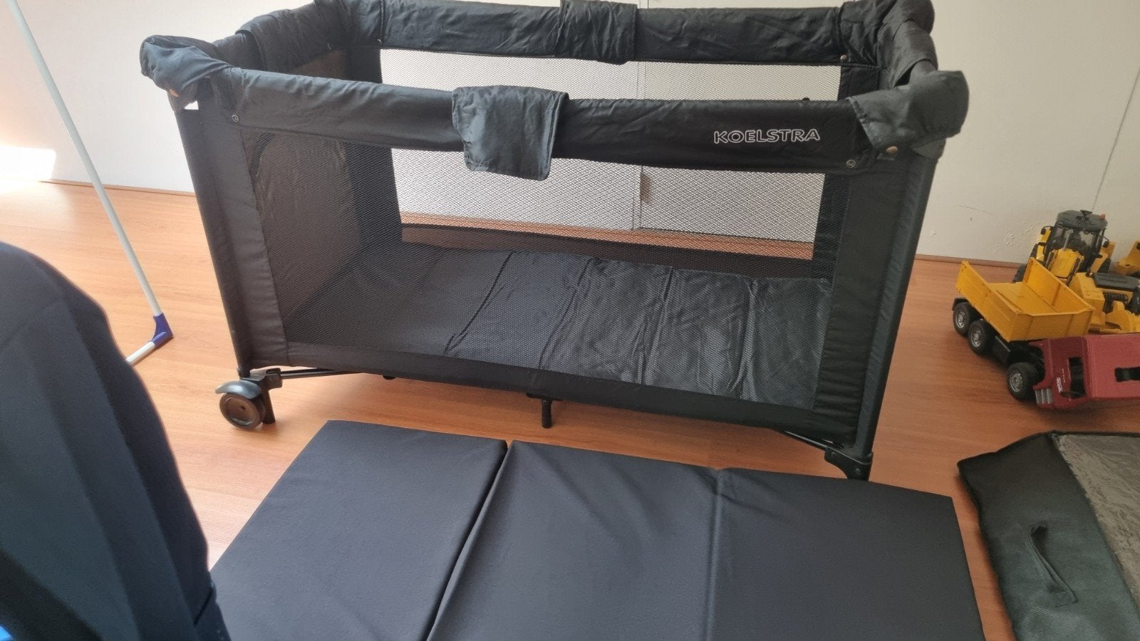Koelstra campingbedje met extra matras, Kinderen en Baby's, Kinderkamer | Bedden, Ophalen, Zo goed als nieuw, Minder dan 140 cm