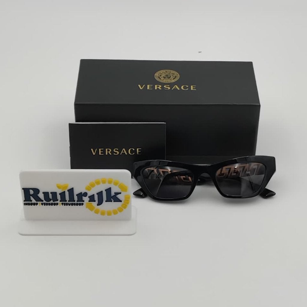Versace zonnebril VE4419 black & Gold - Zgan, Versace, Zo goed als nieuw, Support@versace.com, Via Gesù 12
20121 Milan
Italy